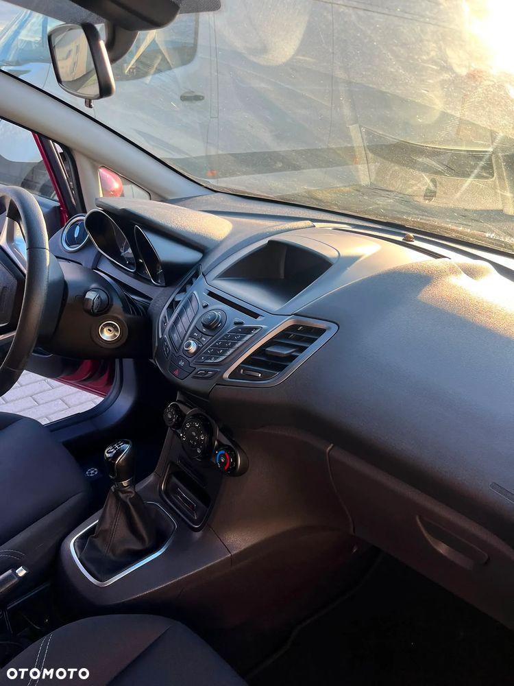Ford Fiesta 1.0 Champions Edition - 11