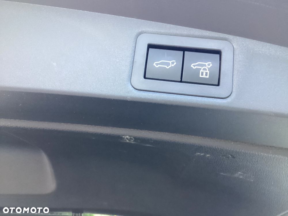 Toyota Corolla 2.0 Hybrid GR Sport - 24