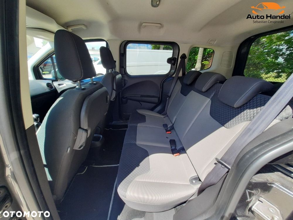 Ford Tourneo Courier - 27