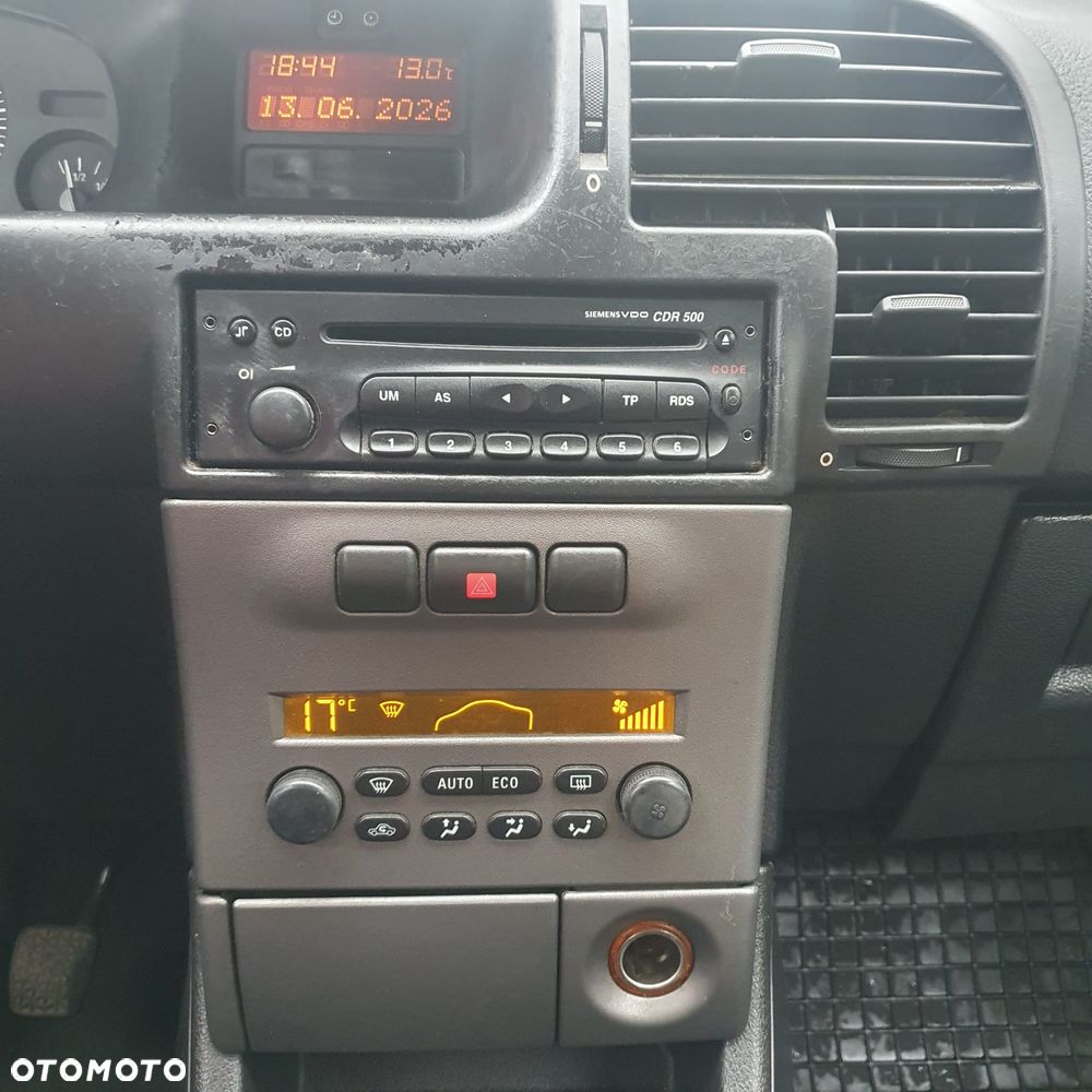 Opel Zafira 1.8 16V Comfort - 22