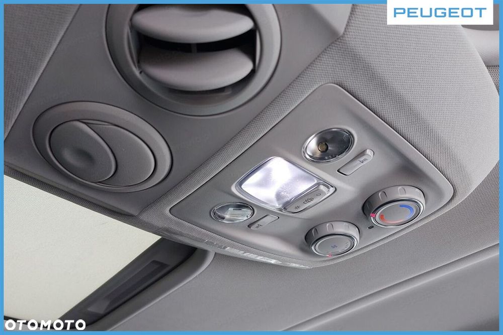 Peugeot Traveller - 8