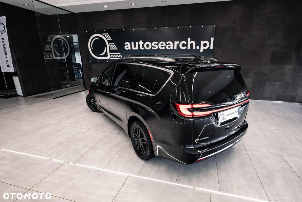 Chrysler Pacifica - 40