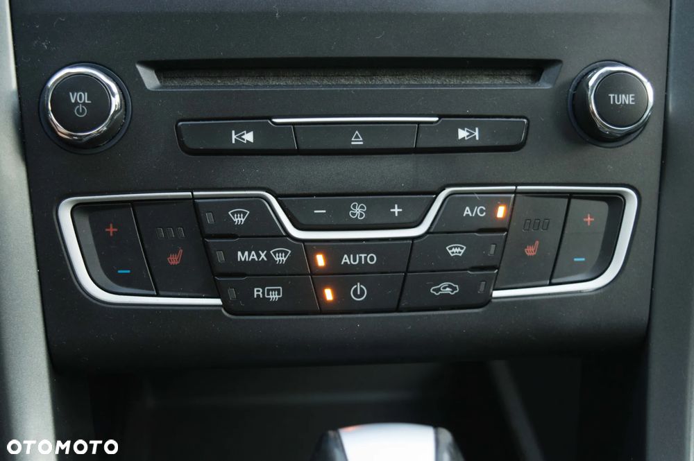Ford Mondeo 2.0 TDCi Titanium PowerShift - 27