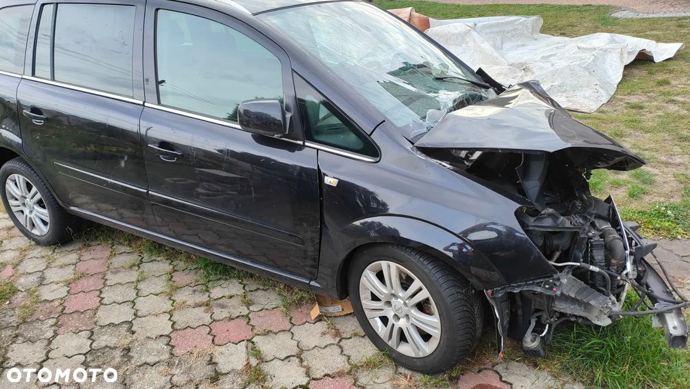 Opel Zafira 1.9 CDTI Cosmo - 3