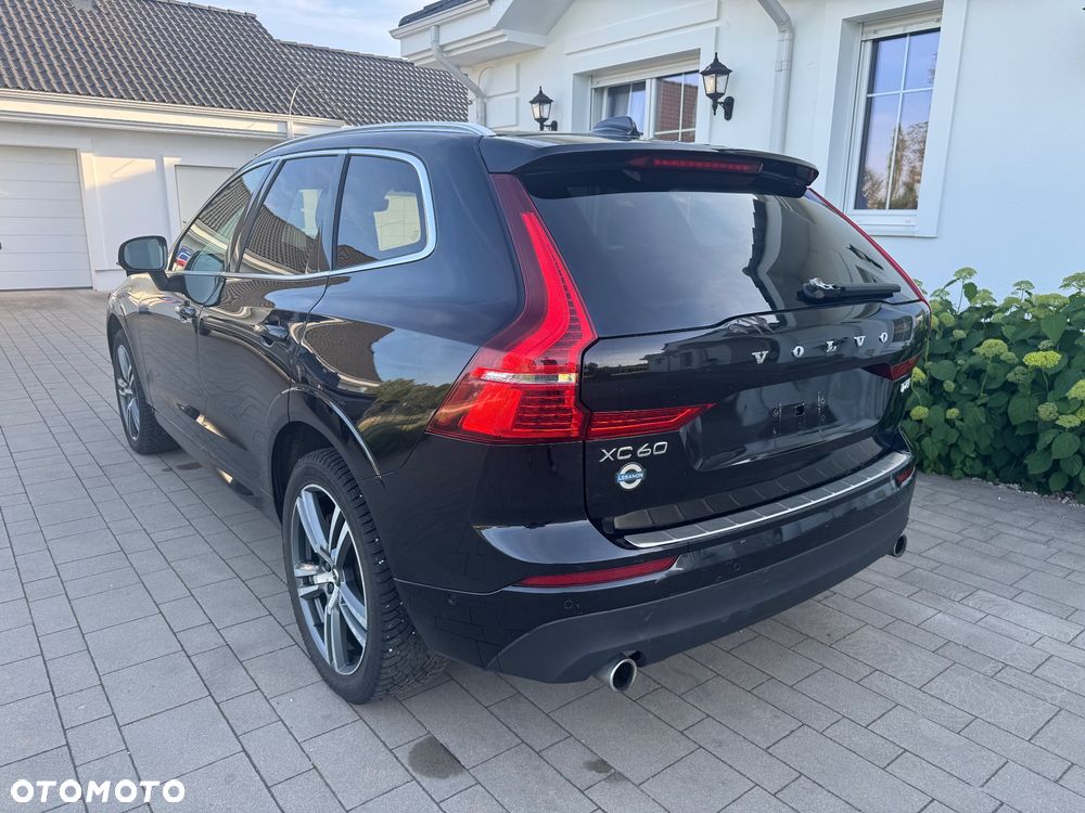 Volvo XC 60 T6 AWD Geartronic Momentum - 4