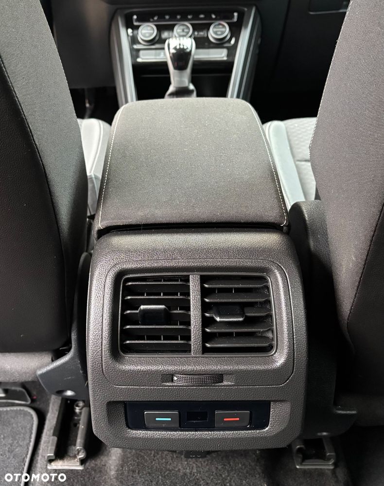 Volkswagen Touran - 6