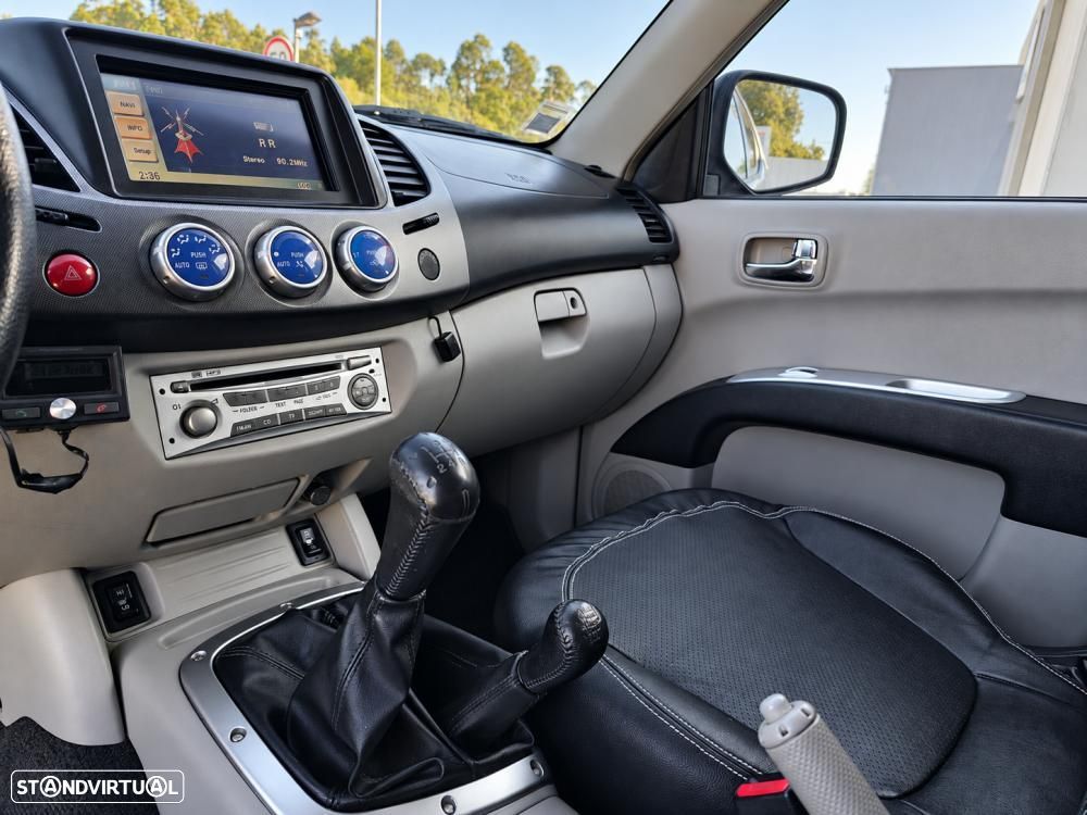 Mitsubishi L200 2.5 DI-D Cabine Dupla 4x4 - 12