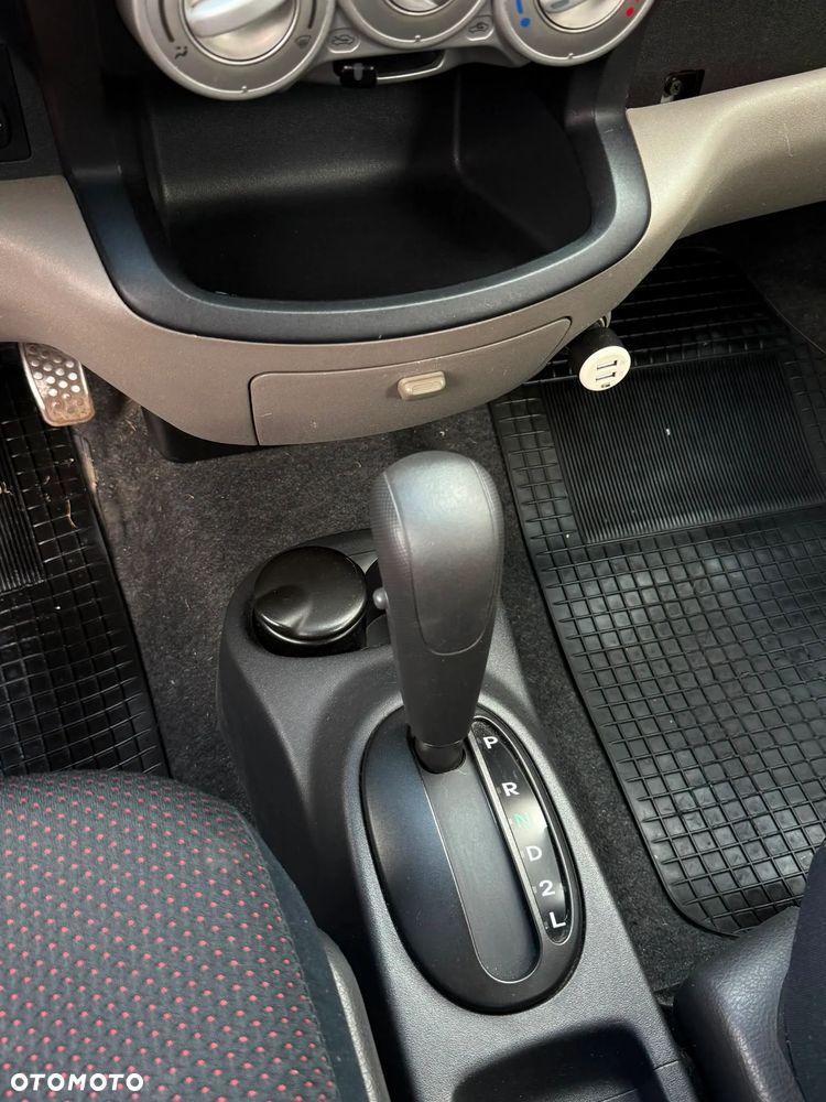 Daihatsu Sirion 1.3 - 11