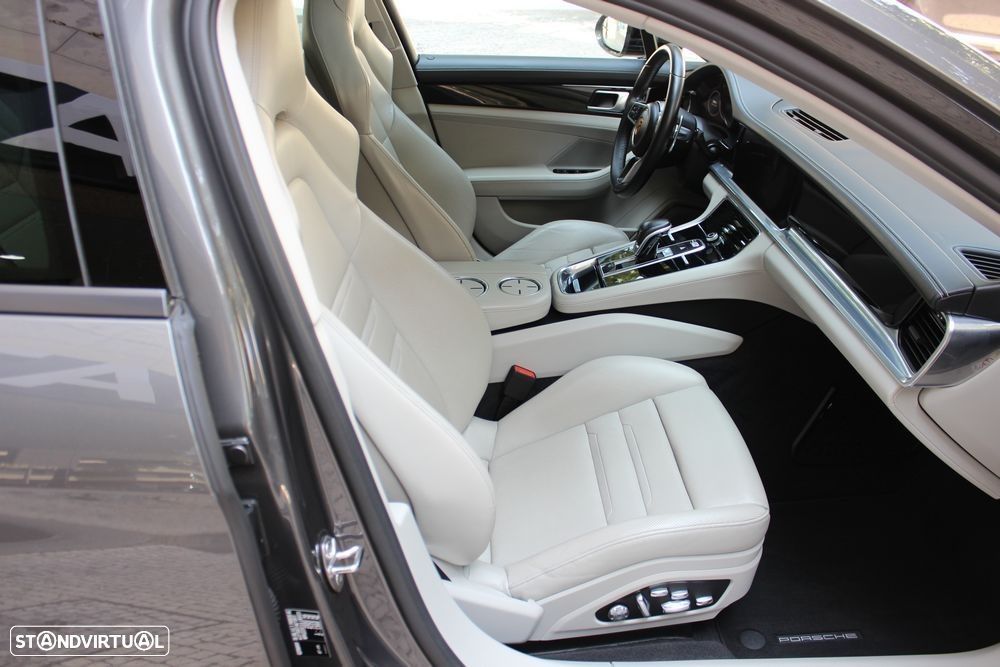 Porsche Panamera Sport Turismo 4 - 31