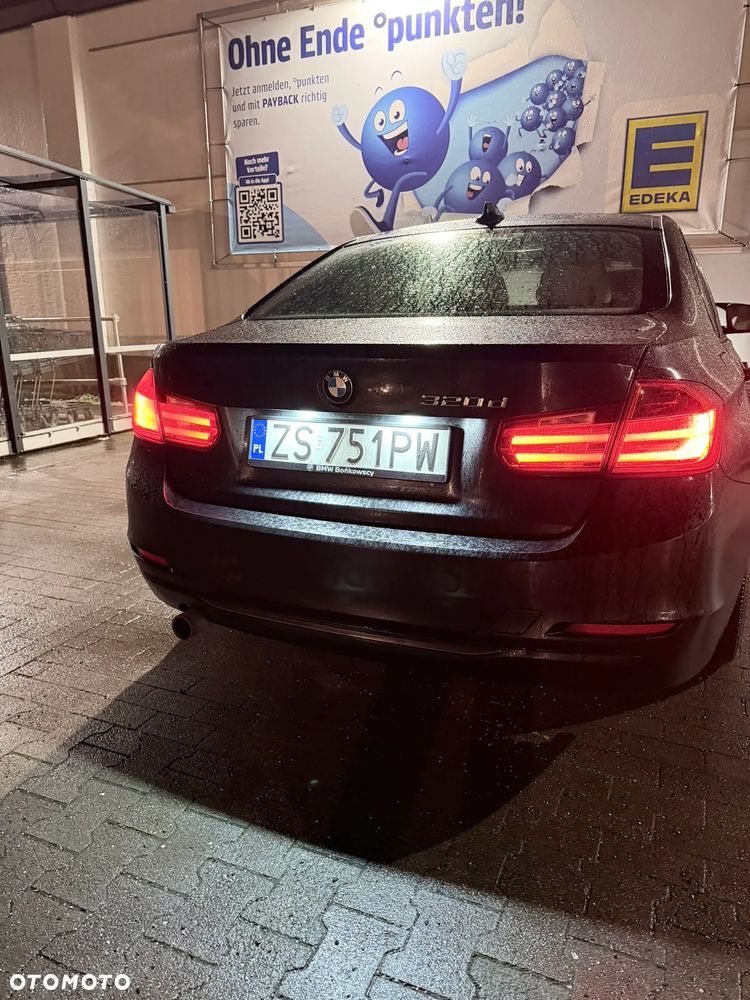 BMW Seria 3 320d - 29