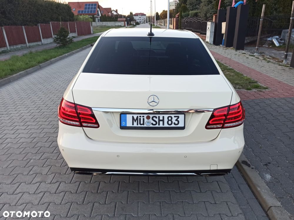 Mercedes-Benz Klasa E 220 BlueTEC 4Matic 7G-TRONIC - 14