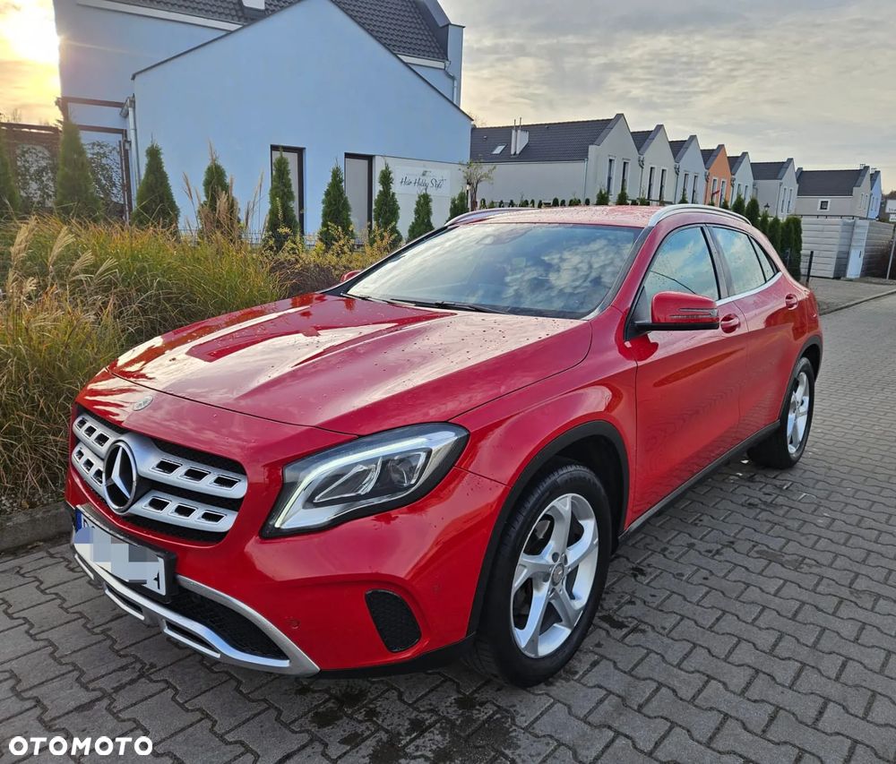 Mercedes-Benz GLA 200 7G-DCT - 2