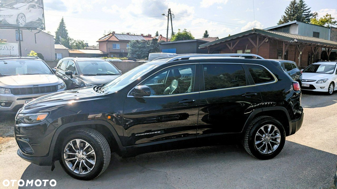 Jeep Cherokee - 3