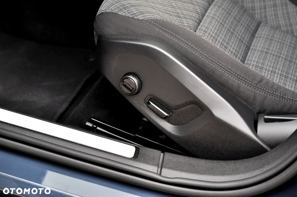 Volvo V60 B3 B Geartronic Momentum Pro - 19