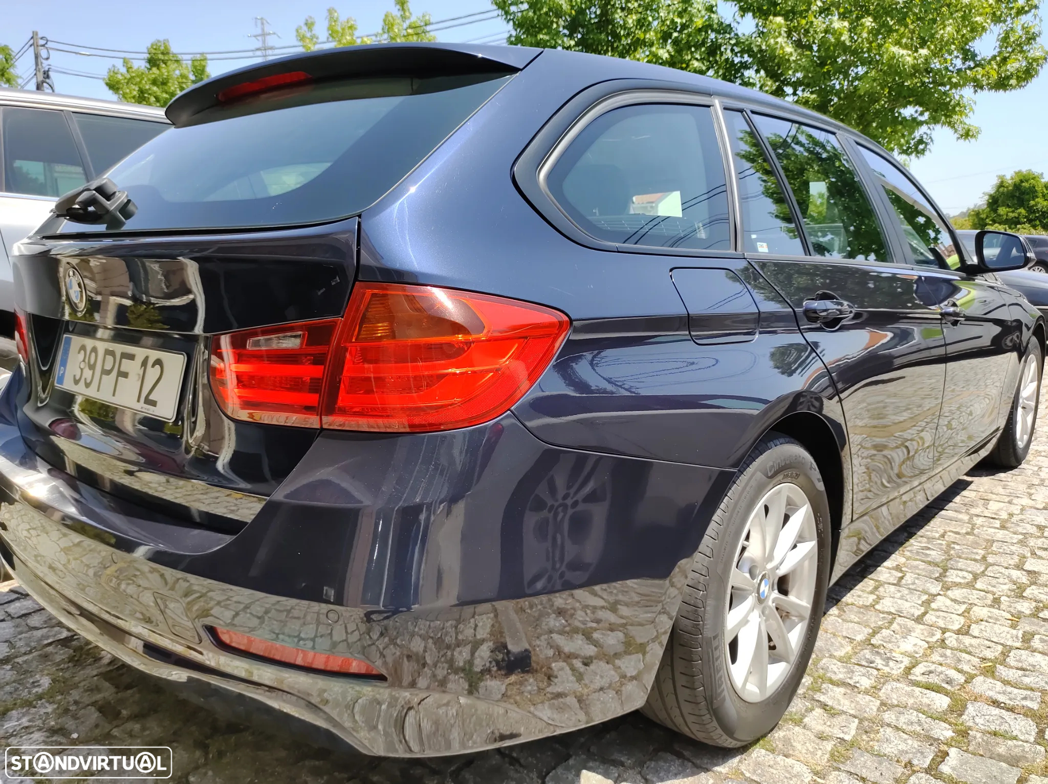 BMW 318 d Touring Auto - 13
