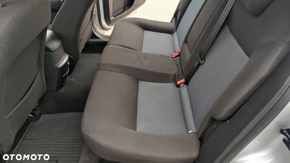 Ford Mondeo 2.0 TDCi Ambiente - 15