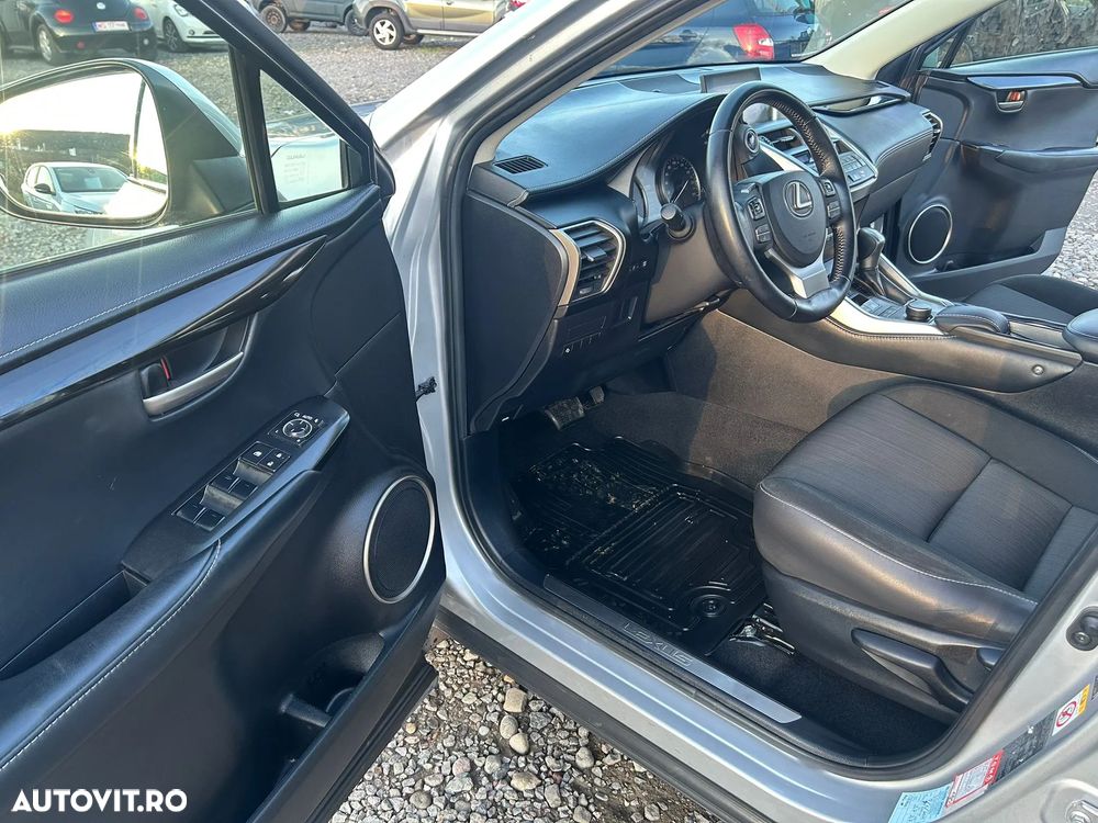 Lexus Seria NX 300h E-FOUR - 6