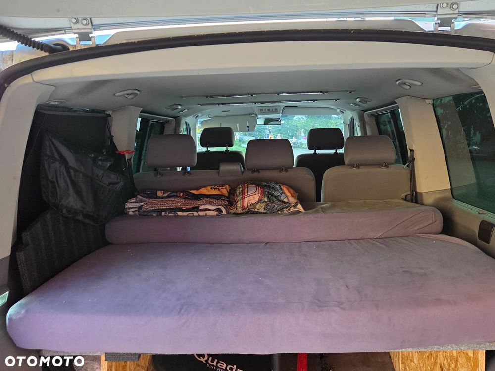 Volkswagen Caravelle - 28