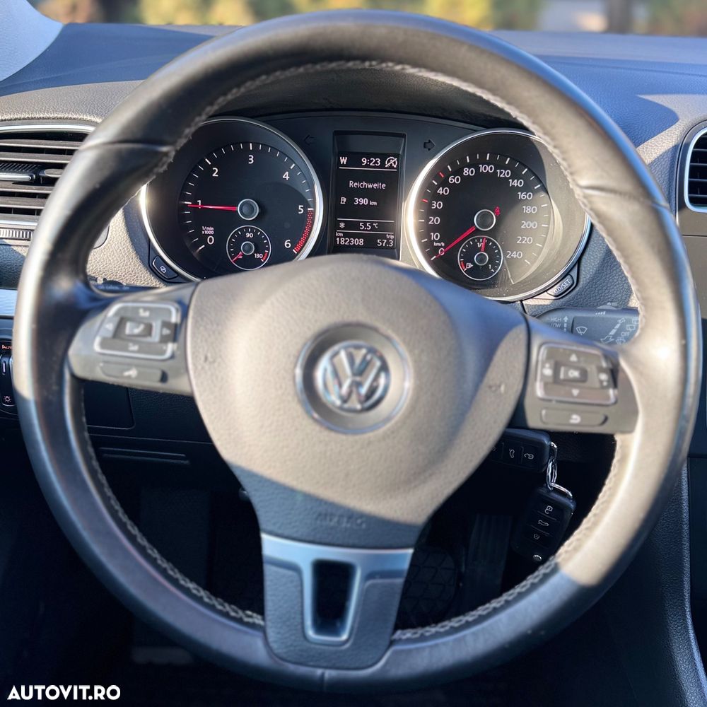 Volkswagen Golf 1.6 TDI DPF Team - 15