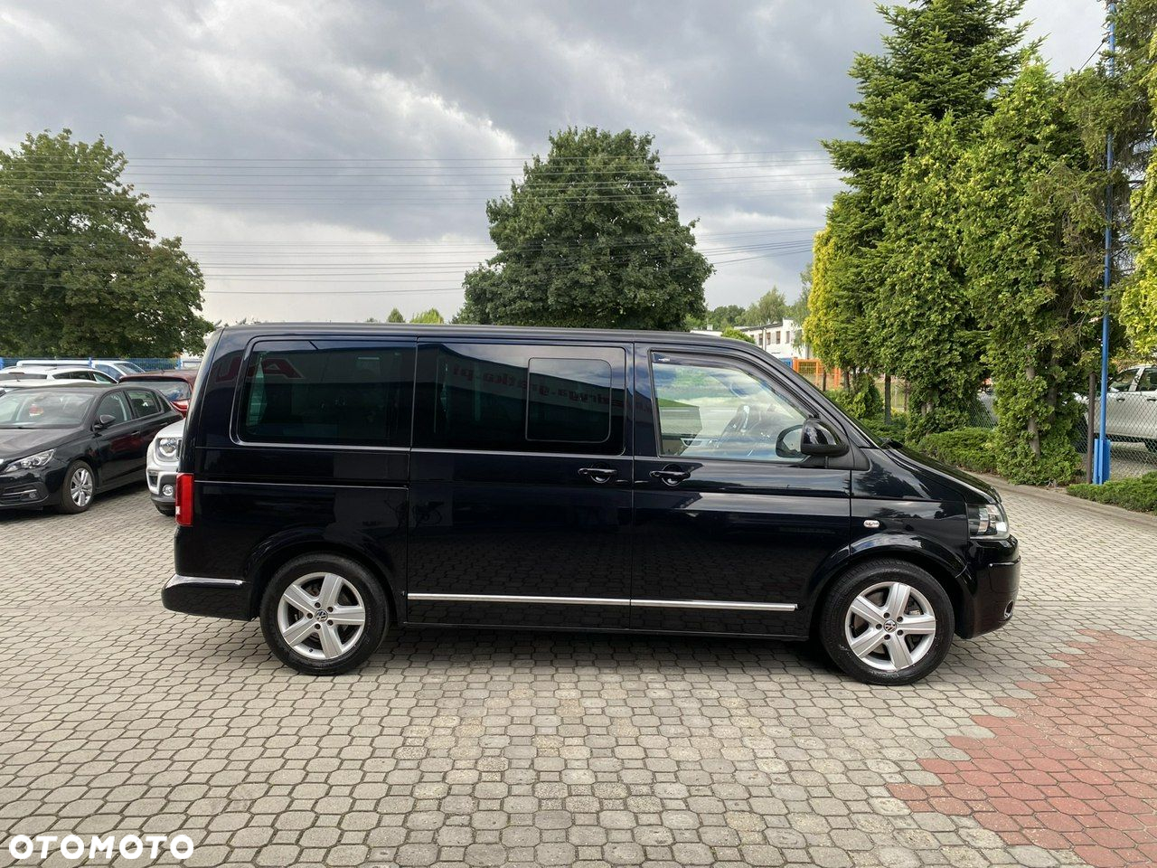 Volkswagen Multivan - 5