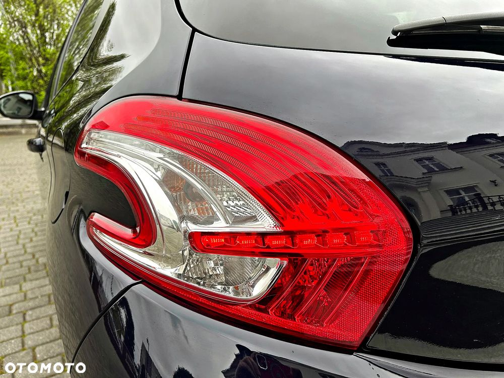 Peugeot 208 e-HDi 92 Stop&Start Style - 15