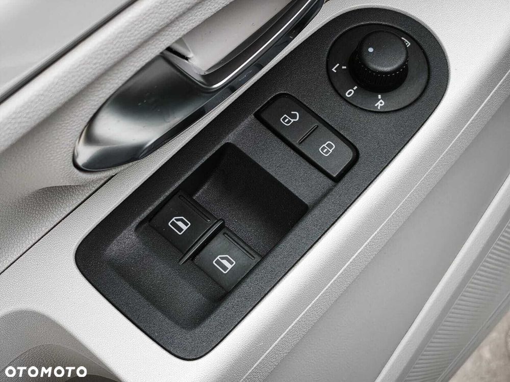 Volkswagen up! 1.0 TSI move - 20