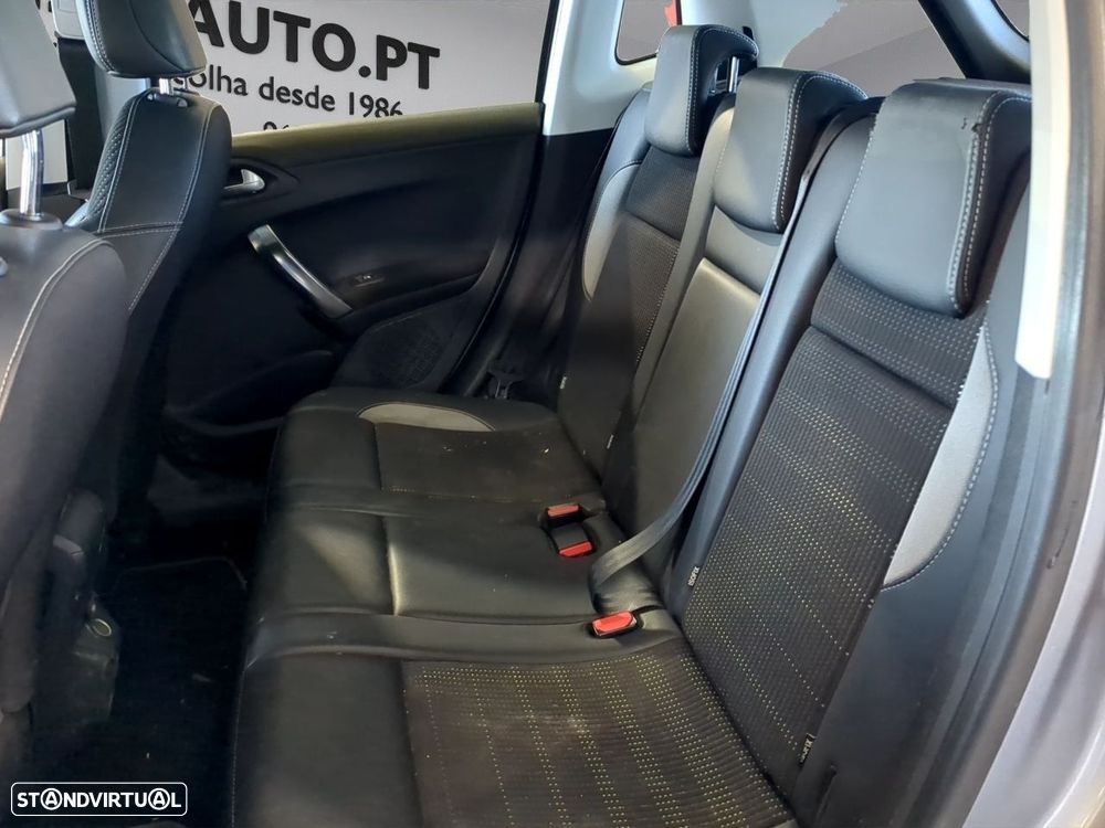 Peugeot 2008 1.2 PureTech Allure EAT6 - 9