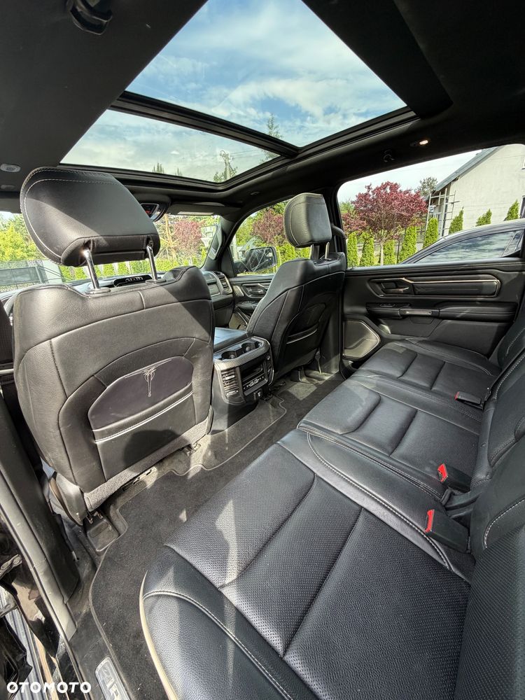 Dodge RAM 5.7 eTorque Crew Cab Shortbed Limited Black - 3