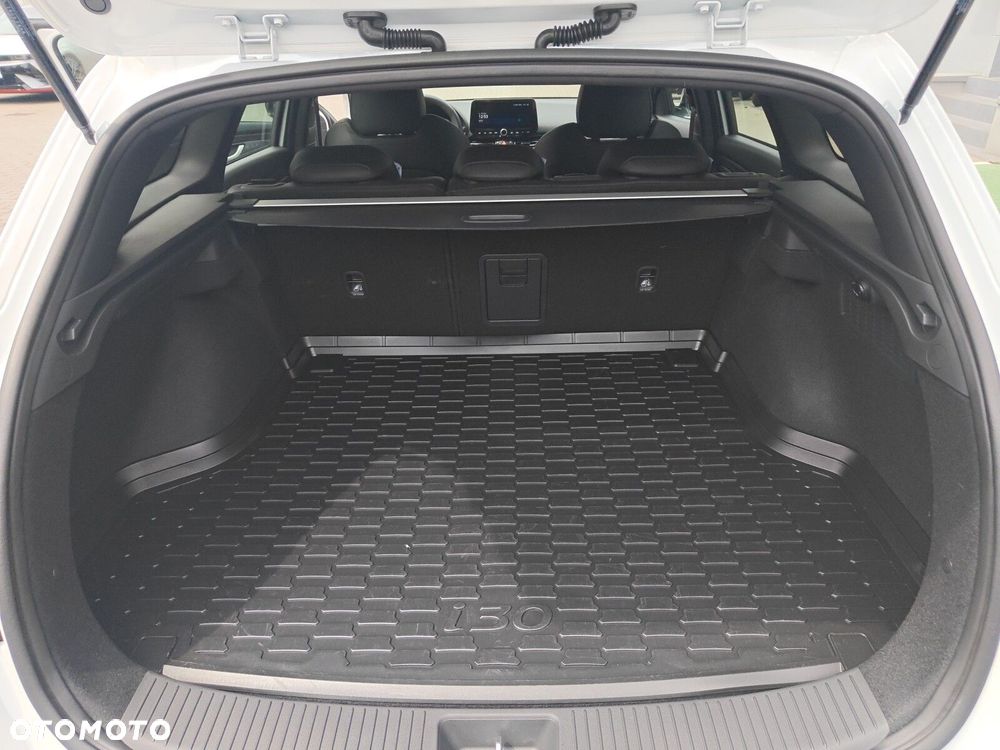 Hyundai i30 1.6 T-GDI Smart DCT - 18