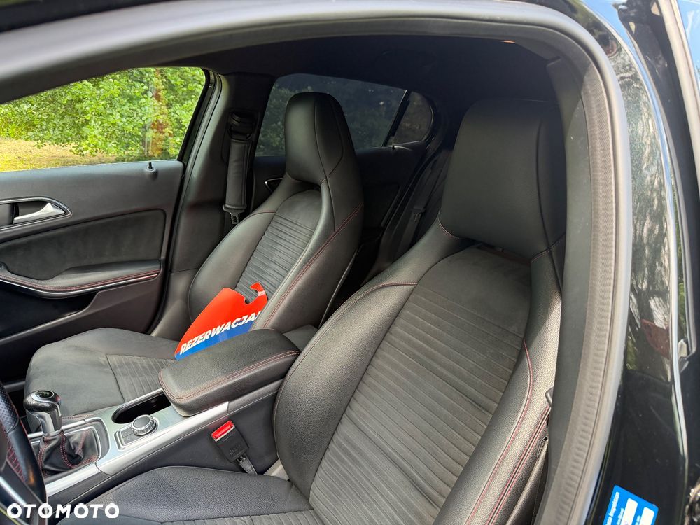 Mercedes-Benz GLA 200 AMG Line - 20