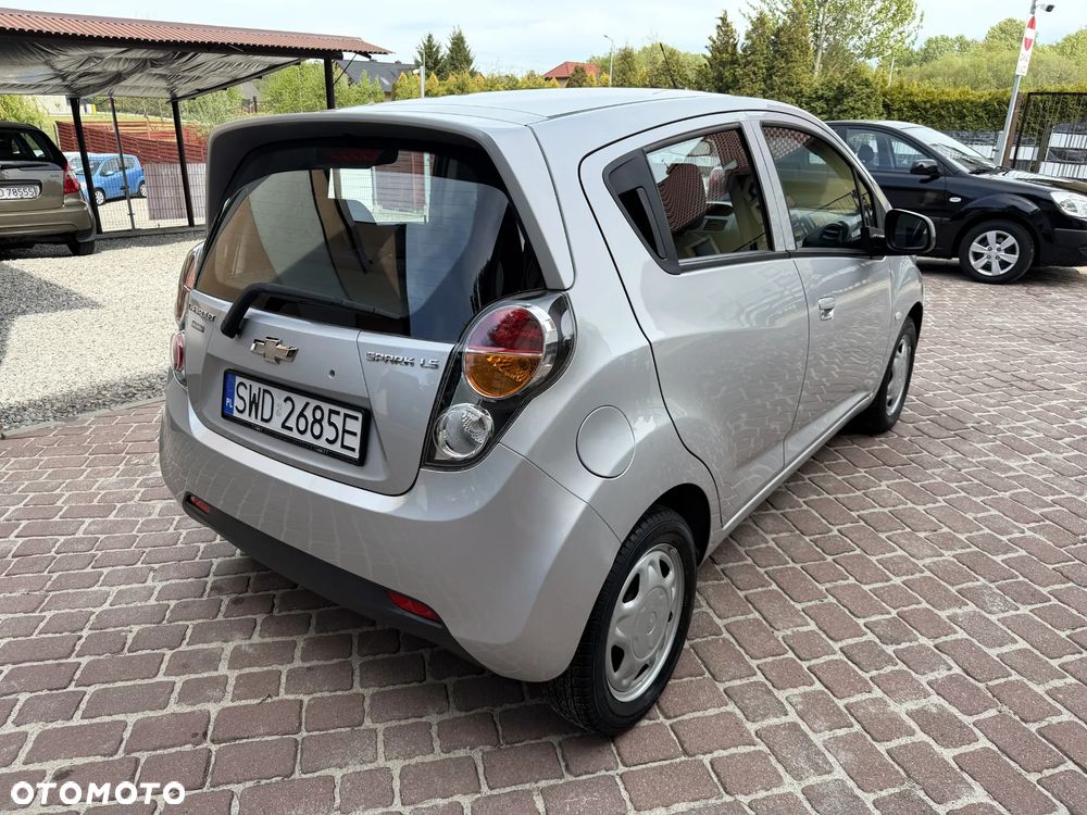 Chevrolet Spark 1.0 LT - 4