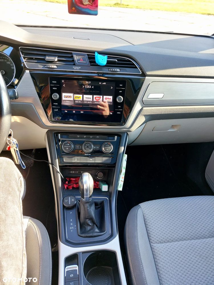 Volkswagen Touran - 16