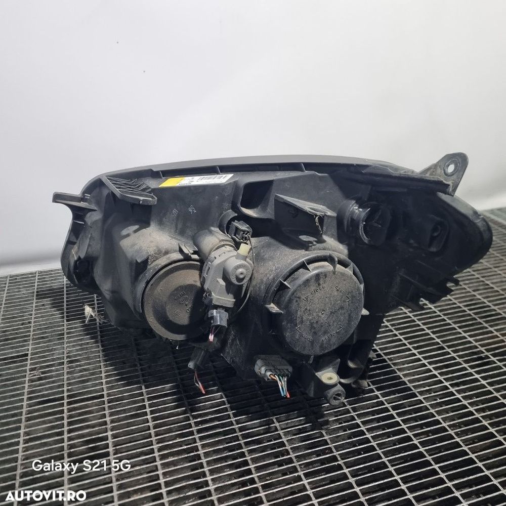 Far Dreapta Nissan Qashqai Facelift 2010 - 2013 SUV 4 Usi (1448) Cu lupă 26010BR01A - 2