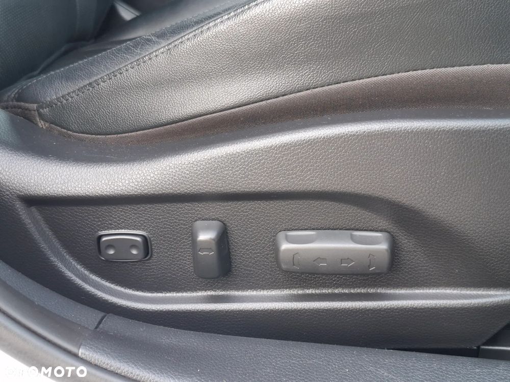 Hyundai i40 Kombi blue 1.7 CRDi Premium - 23
