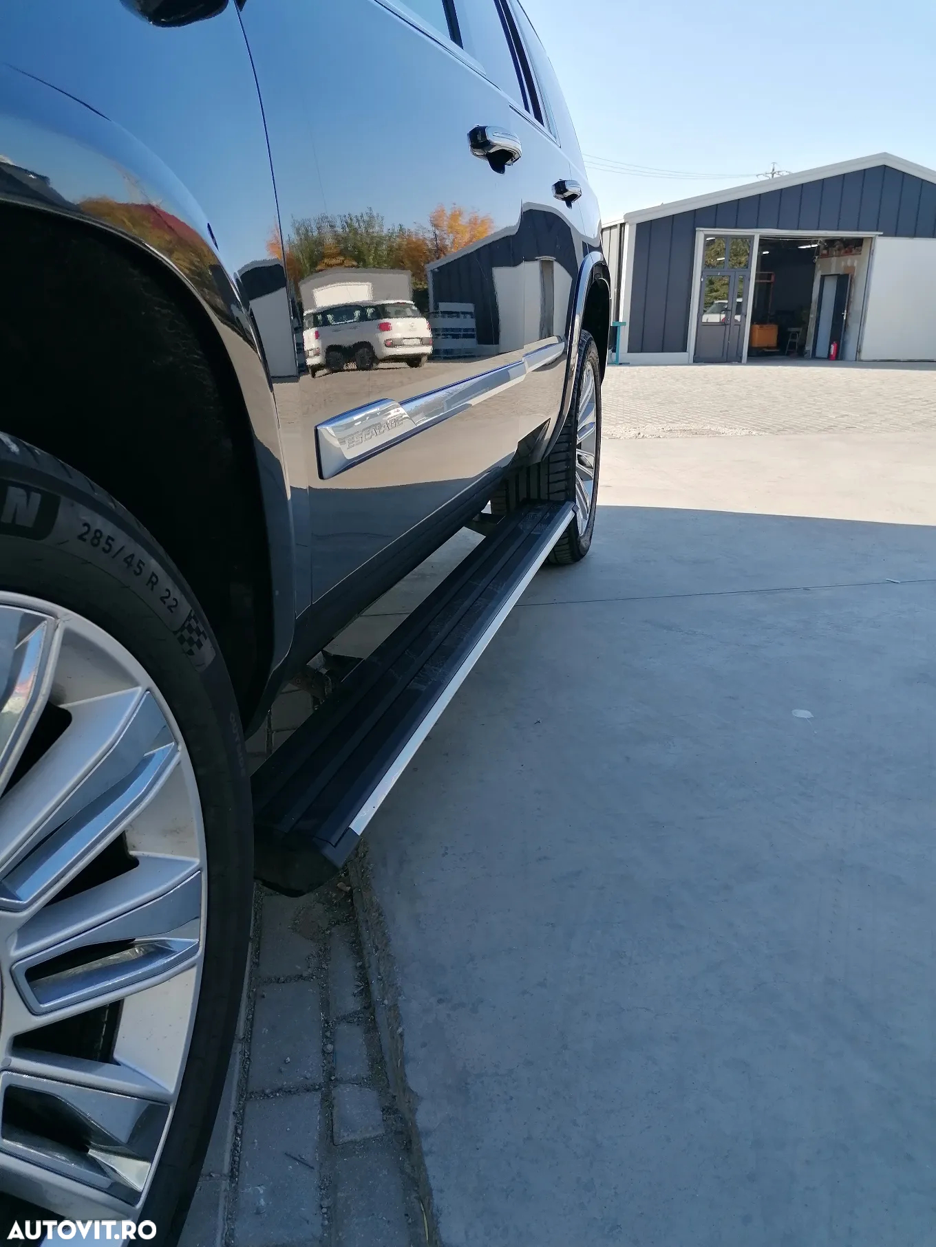 Cadillac Escalade 6.2 V8 AWD AT Platinum - 4