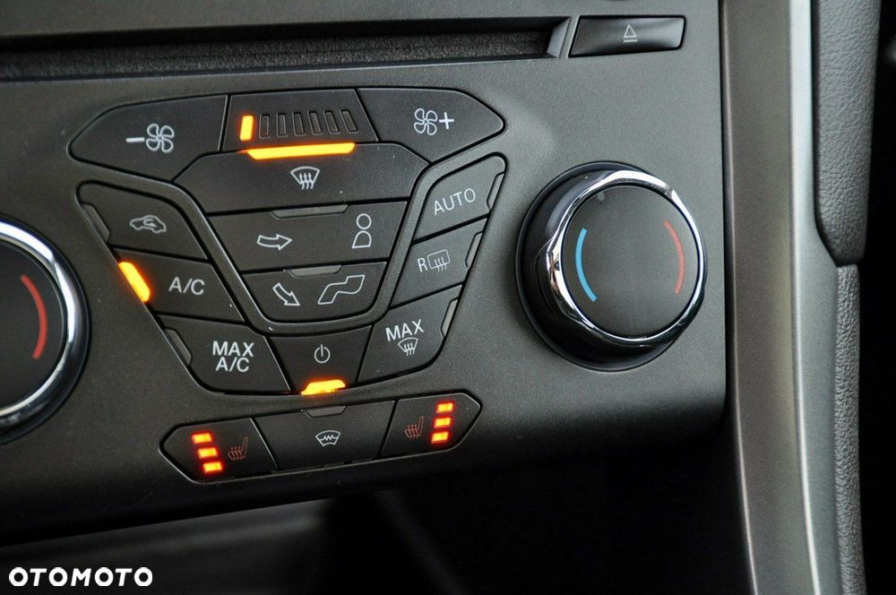 Ford Mondeo - 33