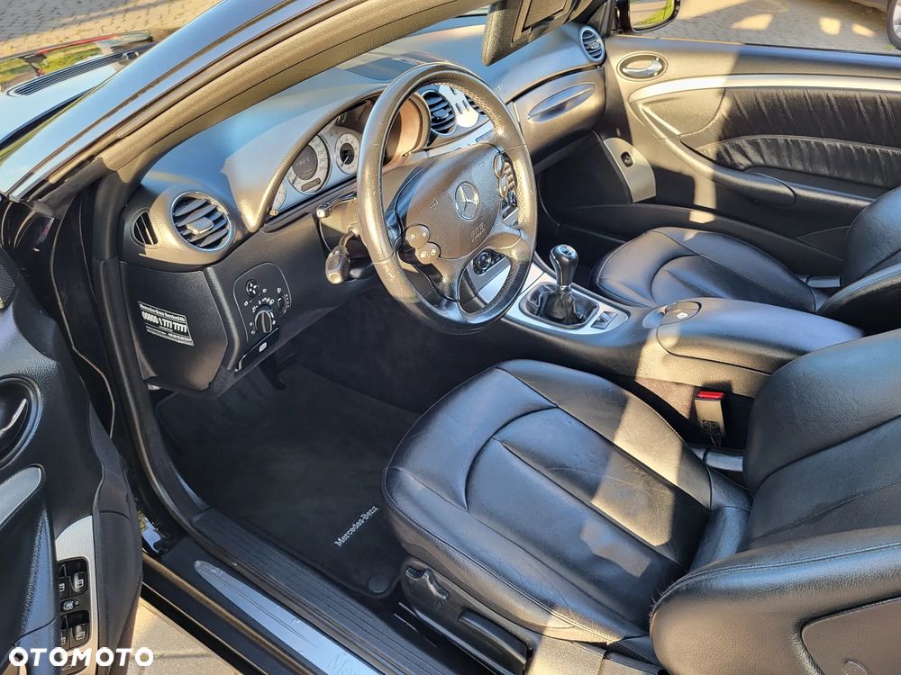 Mercedes-Benz CLK - 24
