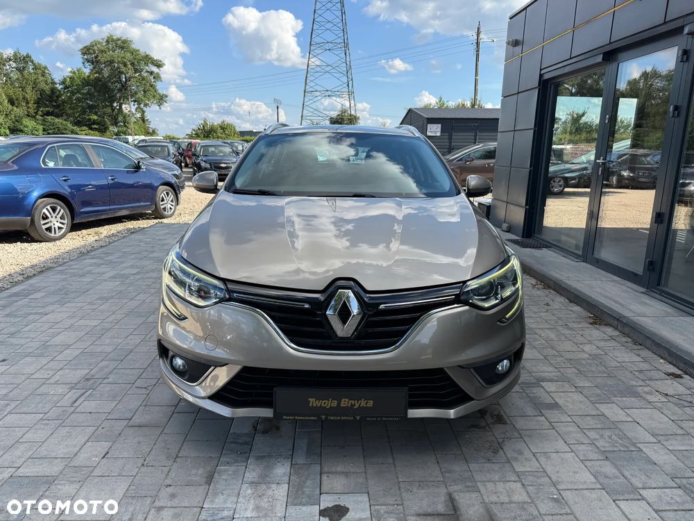 Renault Megane 1.5 Blue dCi Business - 11