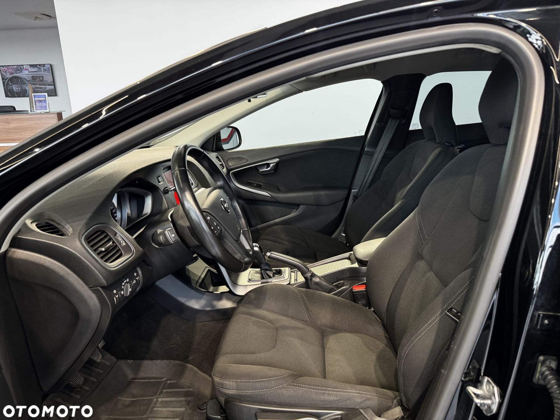 Volvo V40 - 13