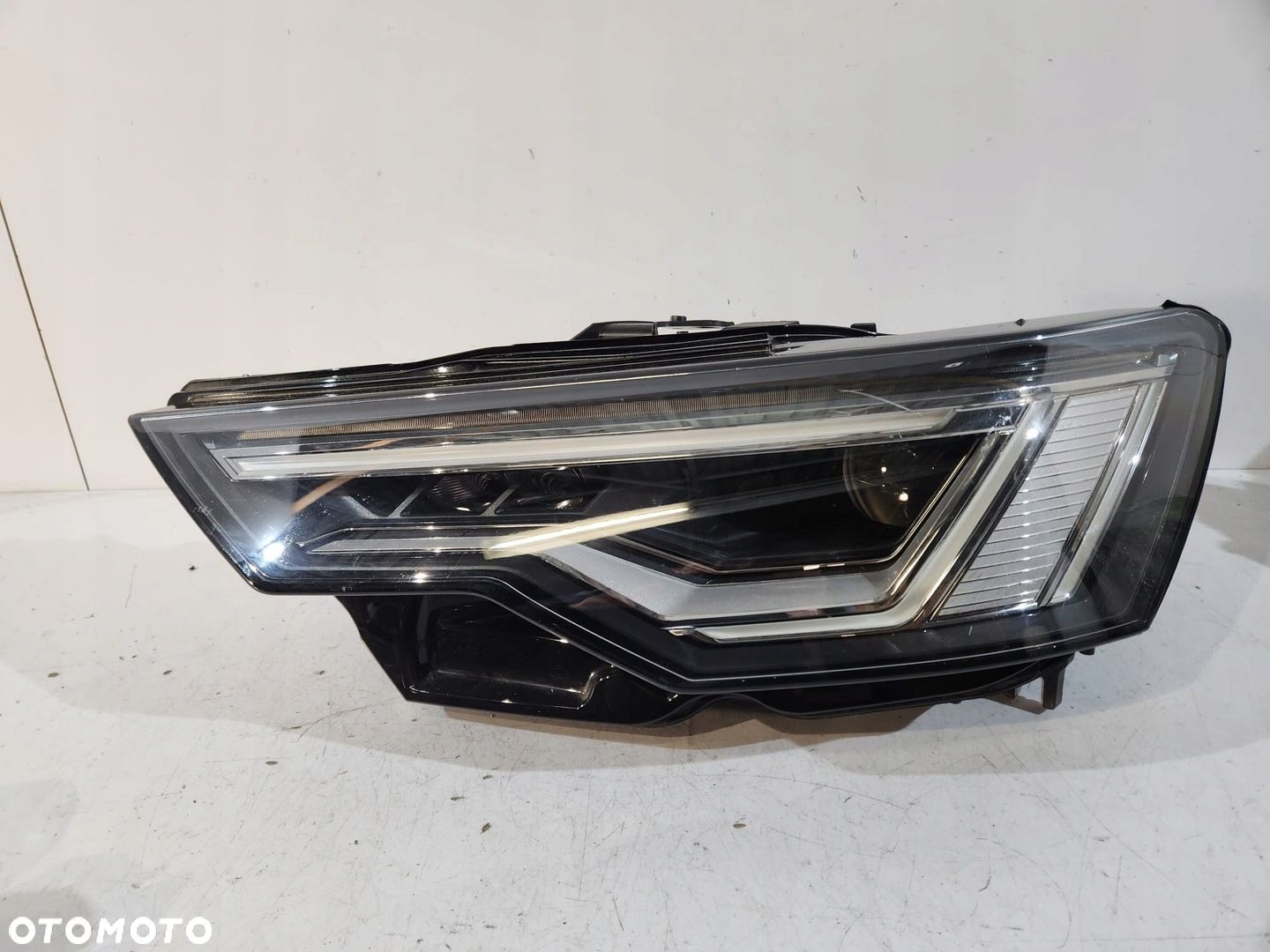 AUDI A6 C8 4K Lampa Full Led Lewa - 17028 - 1