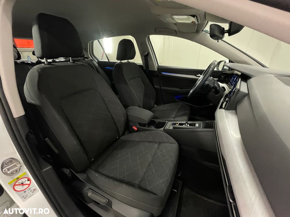Volkswagen Golf 1.5 eTSI MHEV 150CP DSG Life - 11