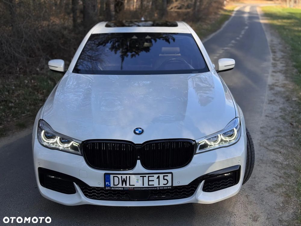 BMW Seria 7 750i xDrive - 15