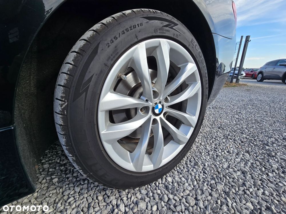 BMW Seria 5 518d - 27