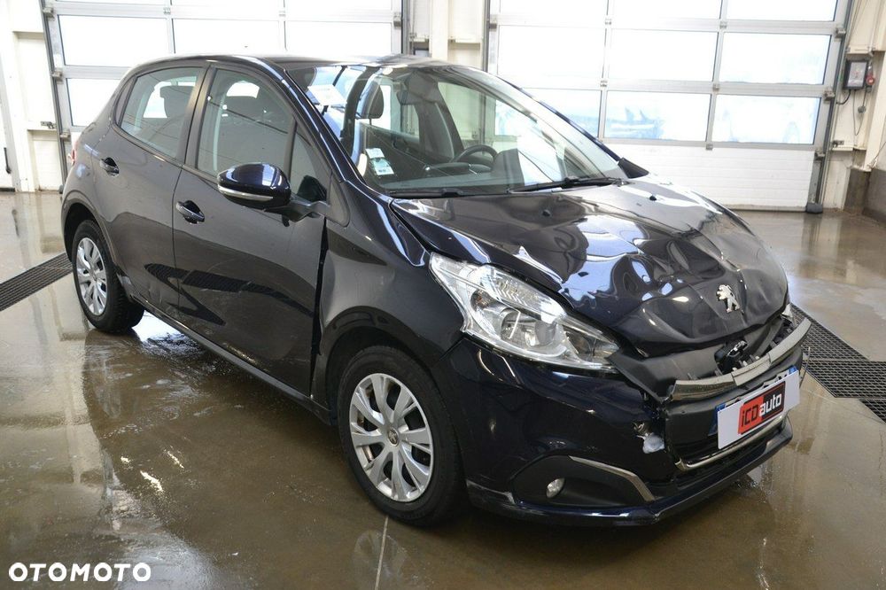 Peugeot 208 - 1