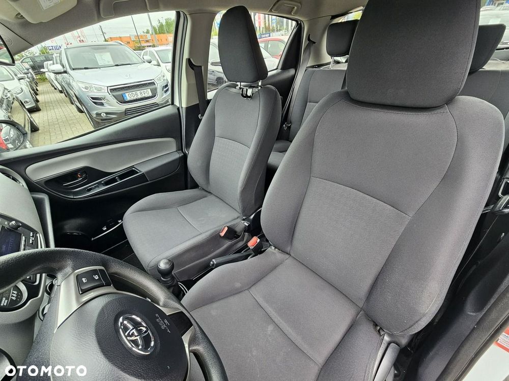 Toyota Yaris - 12
