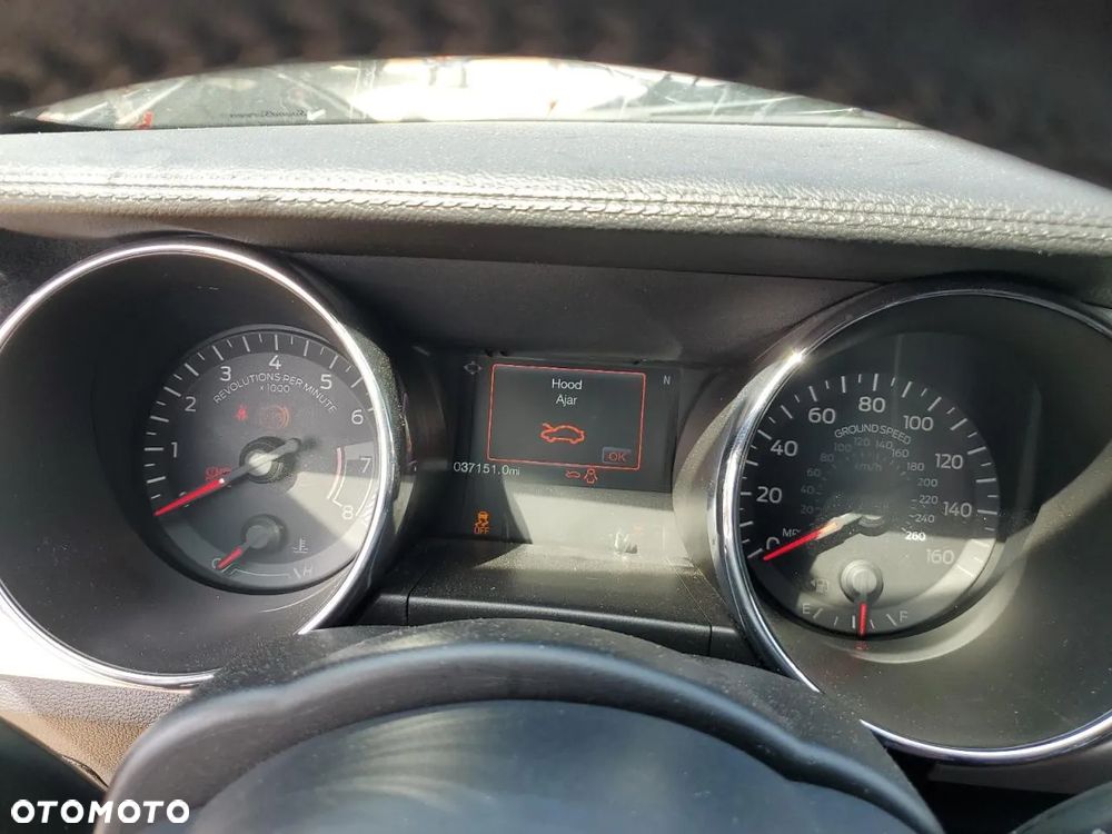 Ford Mustang 5.0 V8 GT - 10