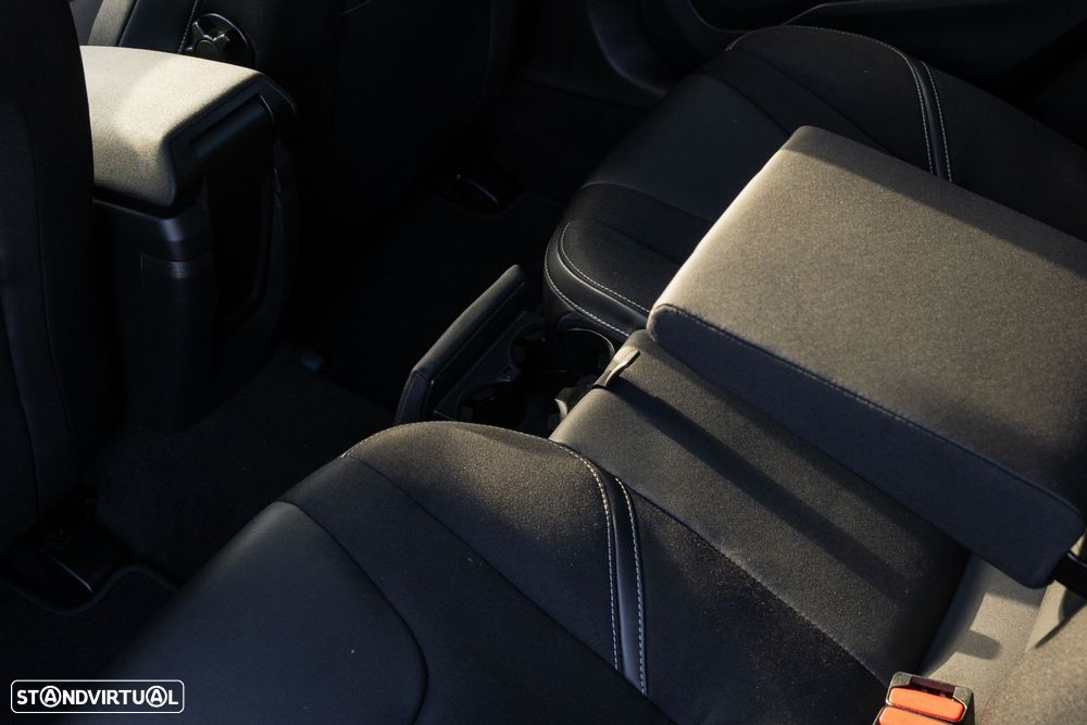 Volvo V40 2.0 D3 Momentum - 13