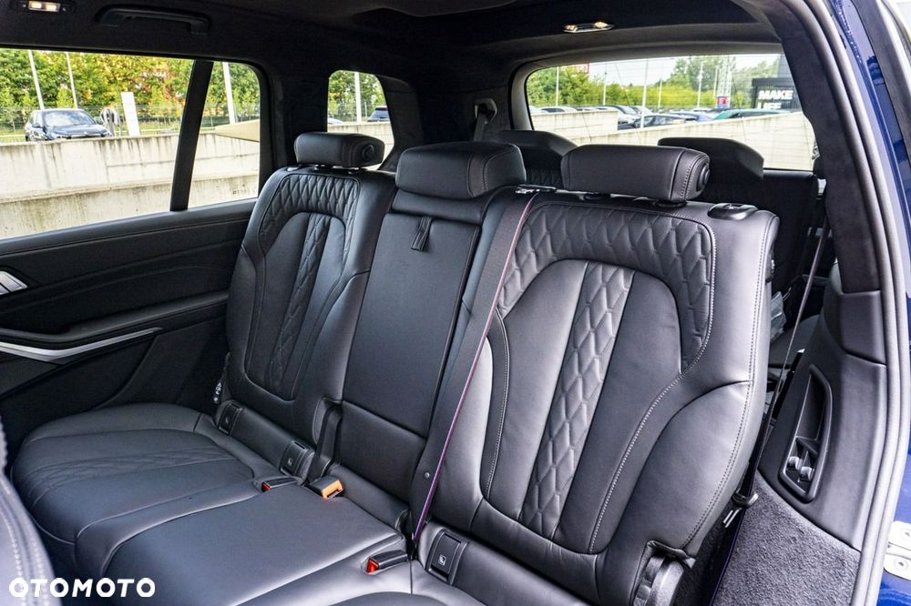 BMW X7 - 27