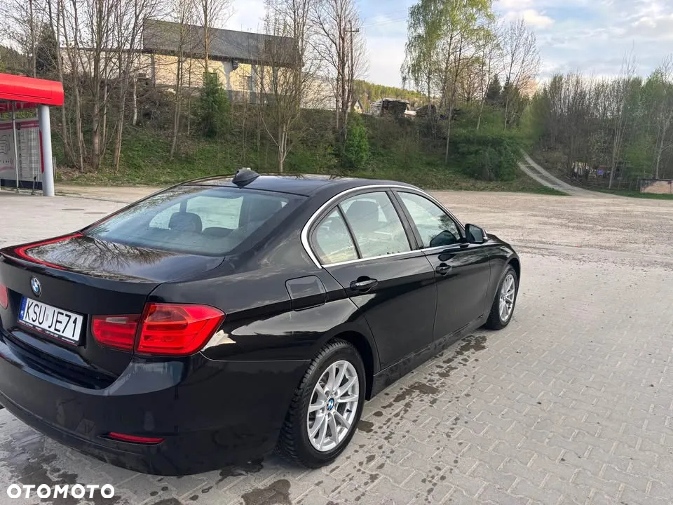 BMW Seria 3 316d - 10