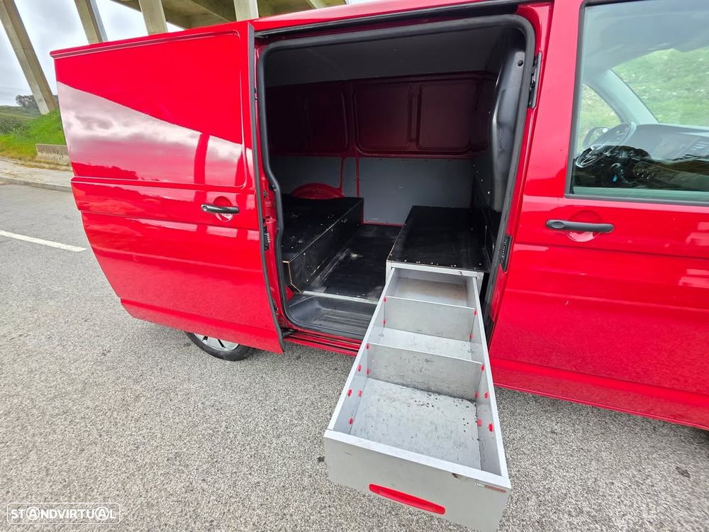 VW Transporter 2.0TDi - 9